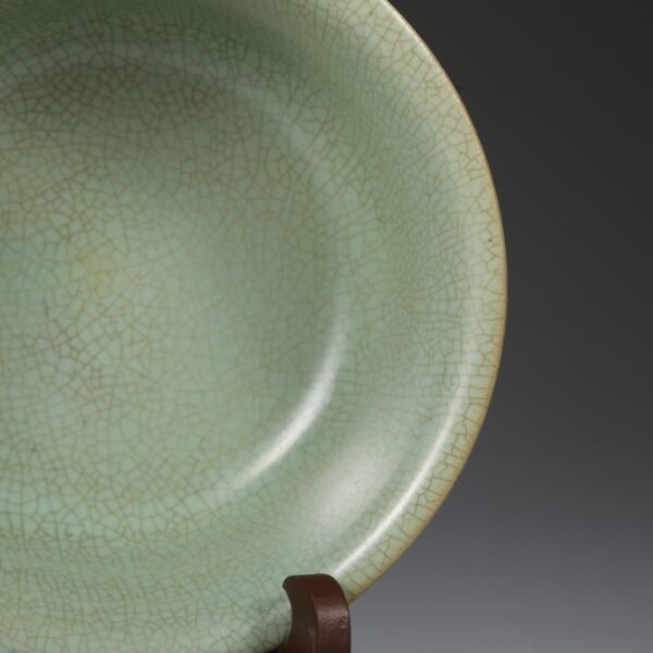 A large imperial bowl with deep belly and a celadon glaze from the Ru kiln in the Northern Song Dynasty, with the inscription of Emperor Qianlong. - Image 8