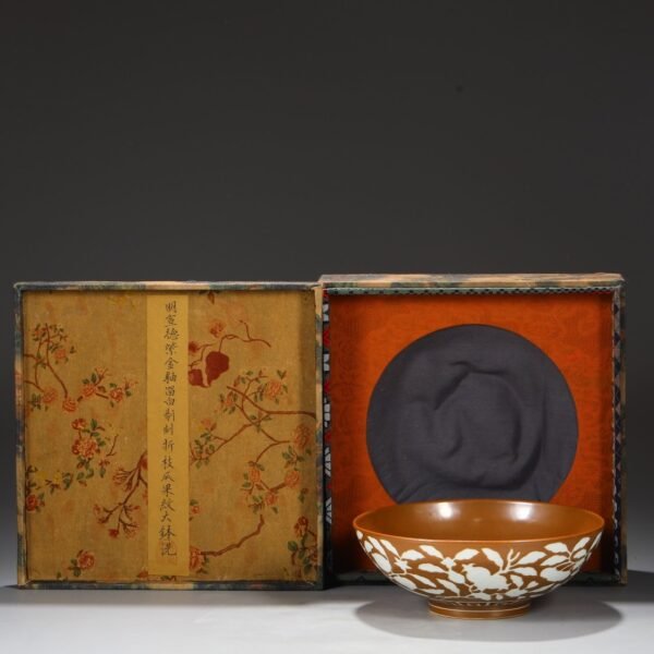 Old collection of Ming Dynasty Xuande purple gold glaze white Sanduo pattern large bowl washbasin