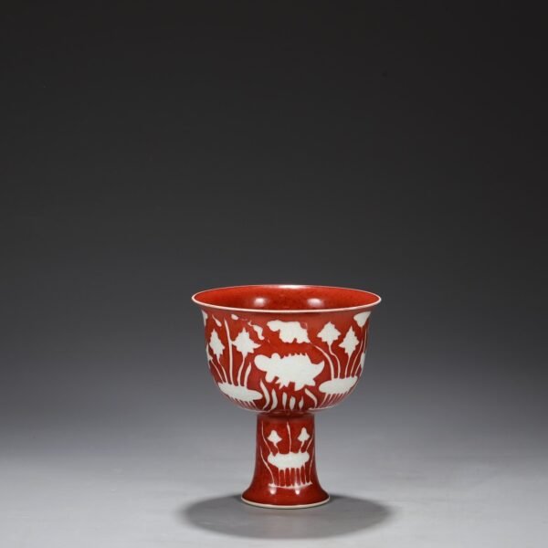 Old collection of Ming Dynasty Xuande Ruby Red Glaze White Fish and Algae Pattern High Foot Deep Belly Bowl - Image 2
