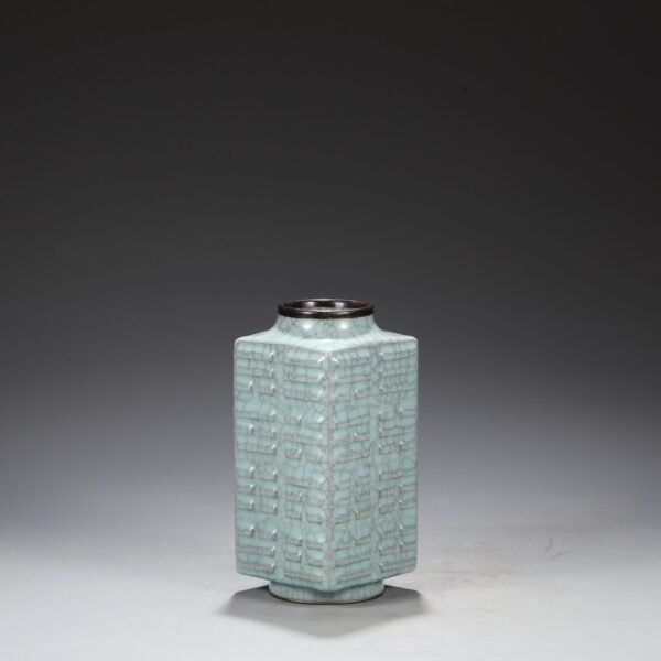 An old Southern Song Dynasty official kiln green glaze silver mouth Bagua Cong-style bottle "Qianlong imperial title" - Image 7