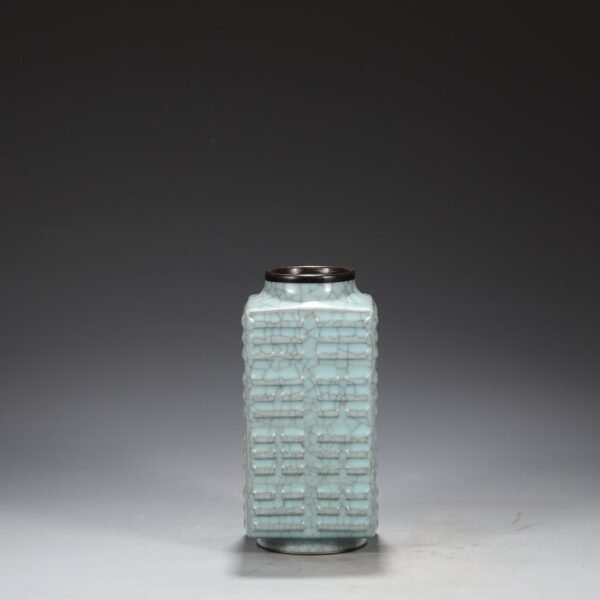 An old Southern Song Dynasty official kiln green glaze silver mouth Bagua Cong-style bottle "Qianlong imperial title" - Image 8