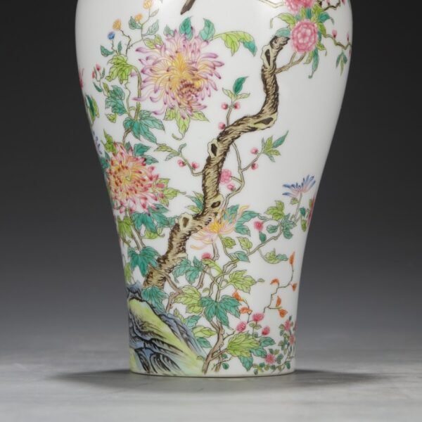 Old collection of Qing Dynasty Yongzheng enamel flower and bird pattern plum vase - Image 4