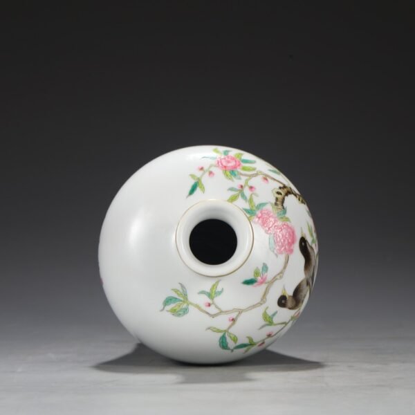 Old collection of Qing Dynasty Yongzheng enamel flower and bird pattern plum vase - Image 9