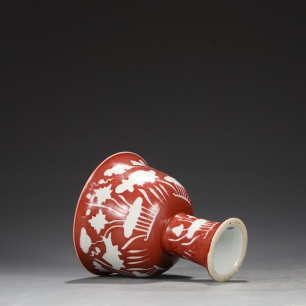 Old collection of Ming Dynasty Xuande Ruby Red Glaze White Fish and Algae Pattern High Foot Deep Belly Bowl - Image 3