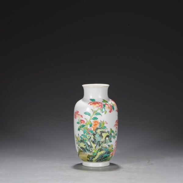 Old collection of Qing Dynasty Yongzheng enamel colored mountain stone flower pattern lantern vase - Image 2