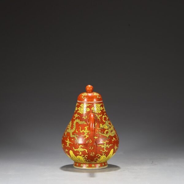 A large pot with red ground and yellow dragon patterns from the Jiajing period of the Ming Dynasty. - Image 8