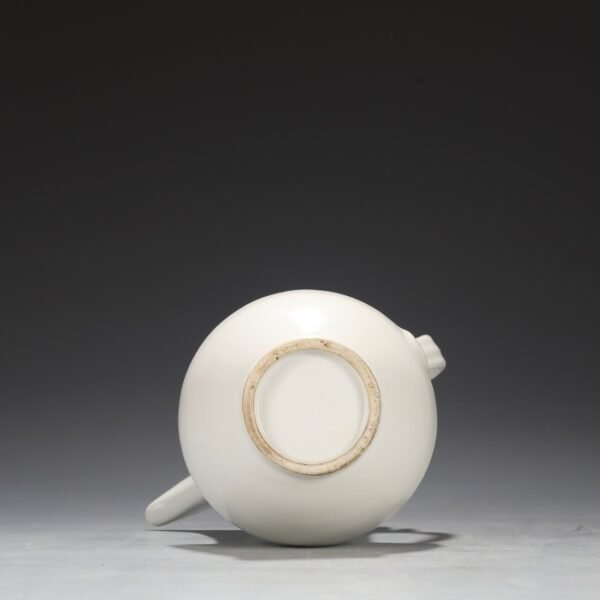 Old collection of Ming Dynasty Yongle sweet white glaze dark carved three-dot pattern monk hat pot - Image 9