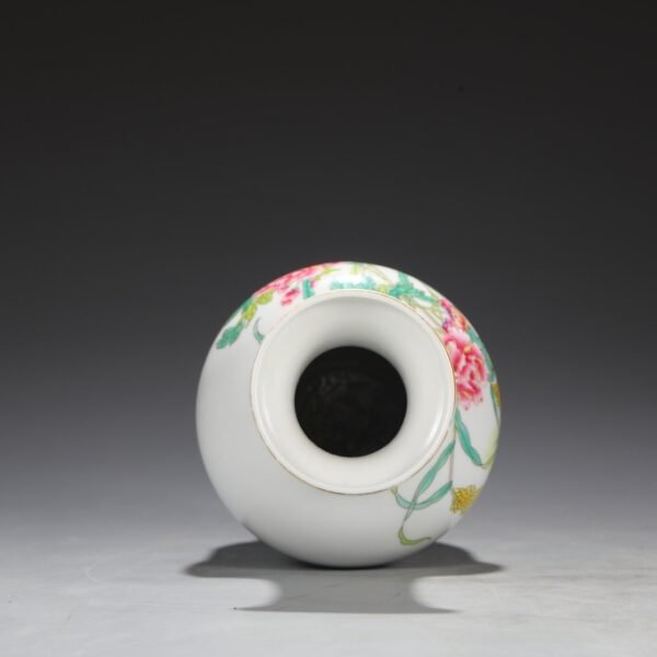 Old Collection Qing Dynasty Yongzheng Enamel Quail Flower Plate Mouth Vase - Image 3