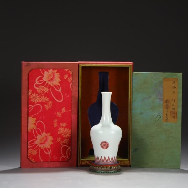 Old collection of Qing Dynasty Kangxi underglaze red glaze bell-shaped vase
