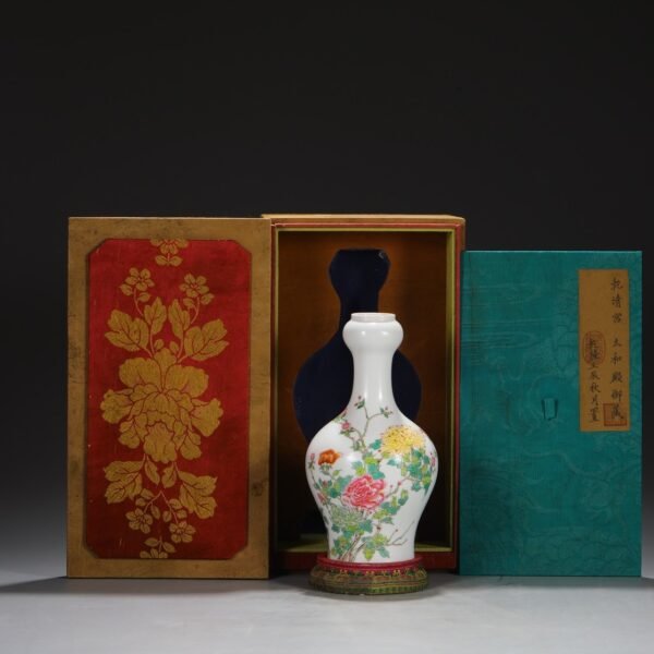 Old Collection Qing Dynasty Yongzheng Enamel Flower Branch Garlic Vase