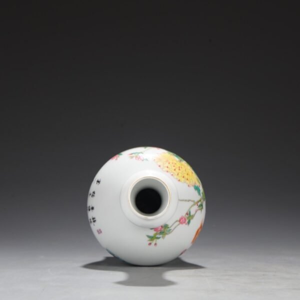 Old Collection Qing Dynasty Yongzheng Enamel Flower Branch Garlic Vase - Image 9