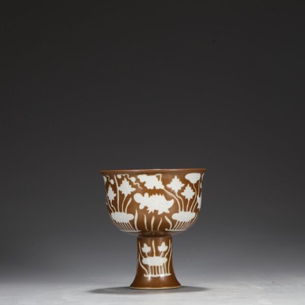 Old collection of Ming Dynasty Xuande purple gold glaze white carved fish and algae pattern high-footed deep-bellied bowl - Image 5