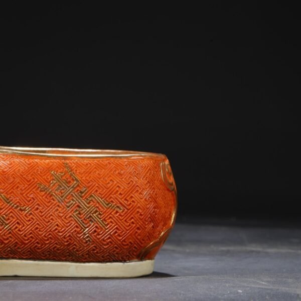Old collection Qing Qianlong bionic porcelain alum red gold shoe washer - Image 3