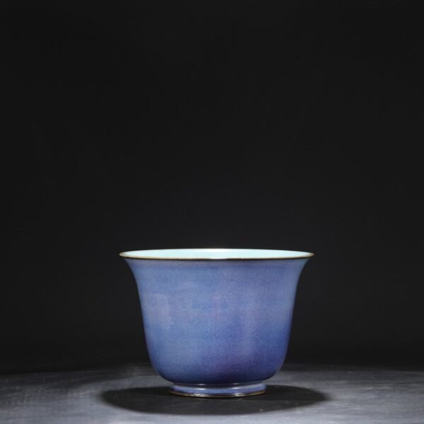 Old Collection Northern Song Dynasty Jun Kiln Grape Purple Palace Royal Upturned Bell-shaped Flower Pot "Chonghua Palace" - Image 2