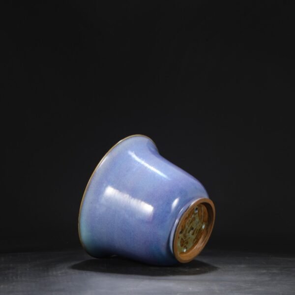 Old Collection Northern Song Dynasty Jun Kiln Grape Purple Palace Royal Upturned Bell-shaped Flower Pot "Chonghua Palace" - Image 7