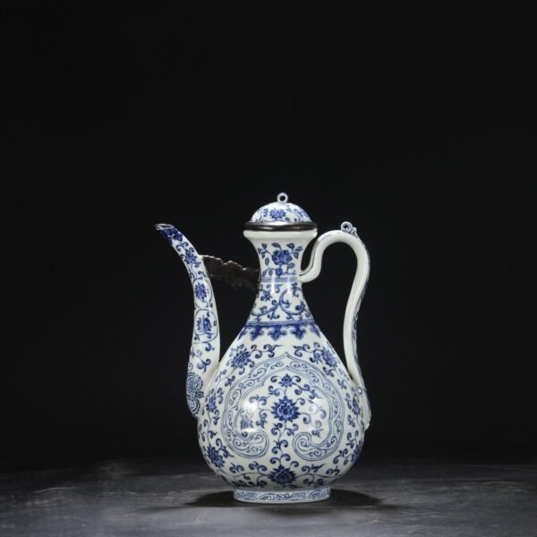 Old Collection Ming Dynasty Xuande Blue and White Window Entwined Lotus Pattern Silver Mouth Large Pot - Image 2