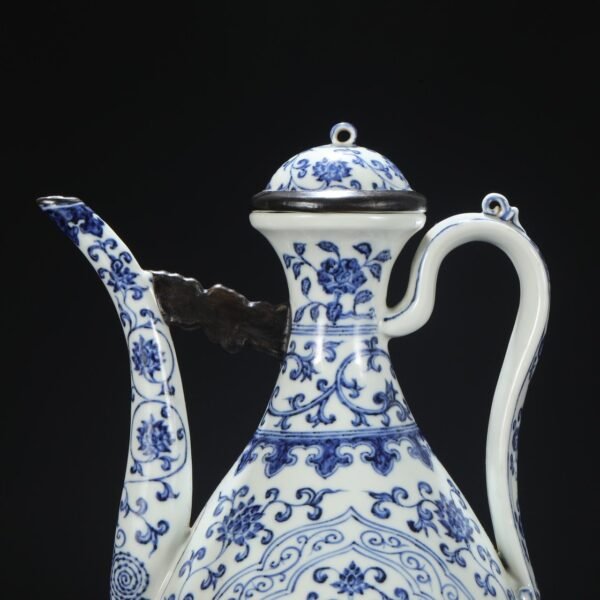 Old Collection Ming Dynasty Xuande Blue and White Window Entwined Lotus Pattern Silver Mouth Large Pot - Image 3