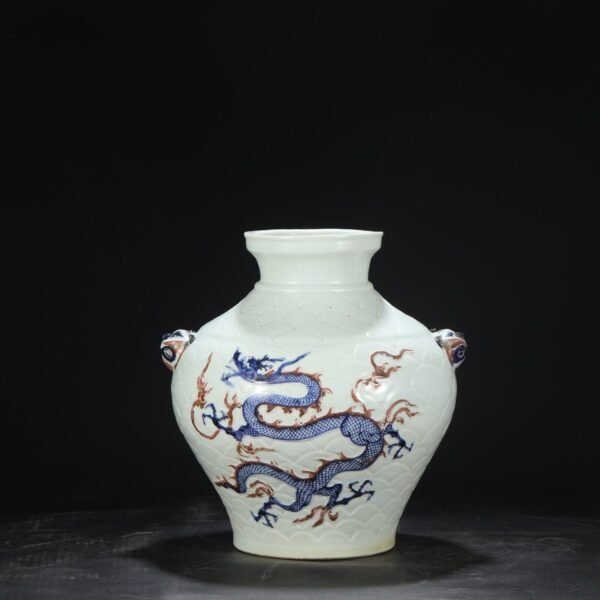 Old collection of Yuan Dynasty blue and white underglaze red carved sea dragon pattern dog head large jar - Image 2