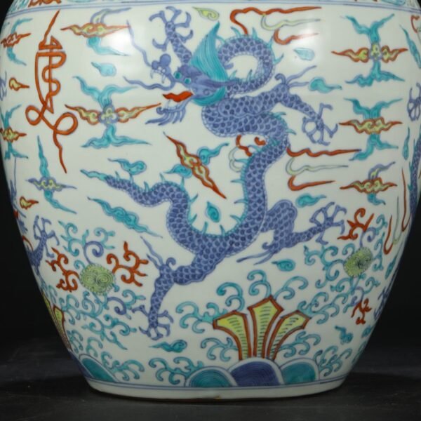 A large jar with blue and white multicolored seawater dragon pattern from the Jiajing period of the Ming Dynasty. - Image 4