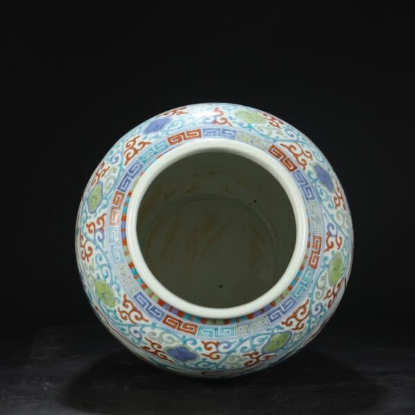 A large jar with blue and white multicolored seawater dragon pattern from the Jiajing period of the Ming Dynasty. - Image 5