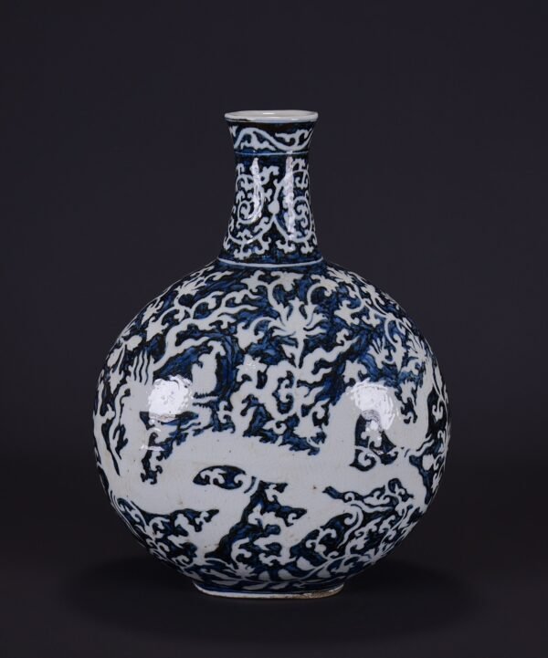 old Ming Xuande blue ground with white twined dragon pattern flat bottle - Image 4