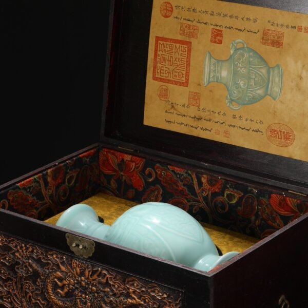 Old collection of Qing Qianlong Tianqing glaze Taotie elephant ear large vase - Image 2