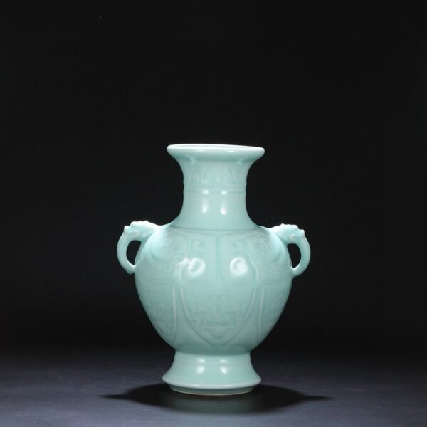 Old collection of Qing Qianlong Tianqing glaze Taotie elephant ear large vase - Image 8