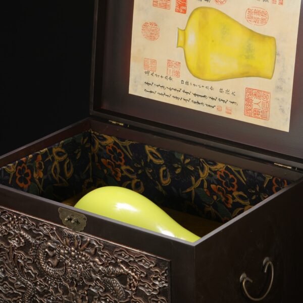 Old collection of Qing Dynasty Yongzheng Jiaohuang glaze imperial court large plum vase - Image 7