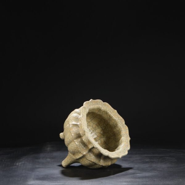 Beige glaze imperial court large furnace with sunflower-shaped mouth and melon-shaped edges from the Northern Song Dynasty Ge Kiln, old collection - Image 6