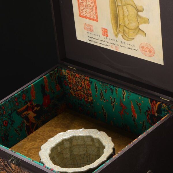 Beige glaze imperial court large furnace with sunflower-shaped mouth and melon-shaped edges from the Northern Song Dynasty Ge Kiln, old collection - Image 8