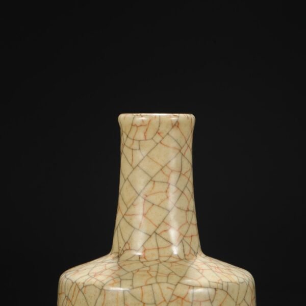 Beige glaze imperial paper hanging bottle from the Ge kiln of the Northern Song Dynasty, with the inscription of Emperor Qianlong, - Image 2
