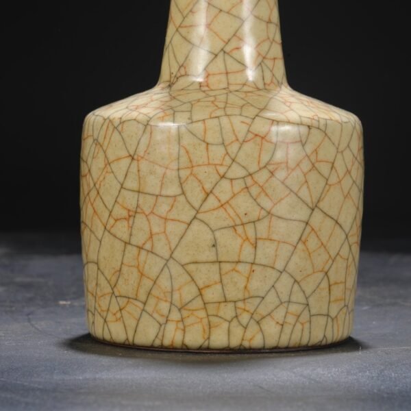 Beige glaze imperial paper hanging bottle from the Ge kiln of the Northern Song Dynasty, with the inscription of Emperor Qianlong, - Image 6