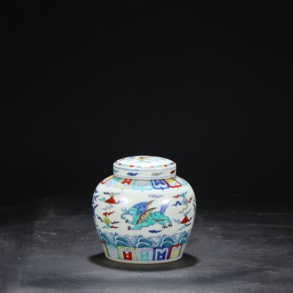 Old collection of Ming Chenghua Doucai Seawater Sea Monster Pattern Tianzi Covered Jar - Image 2