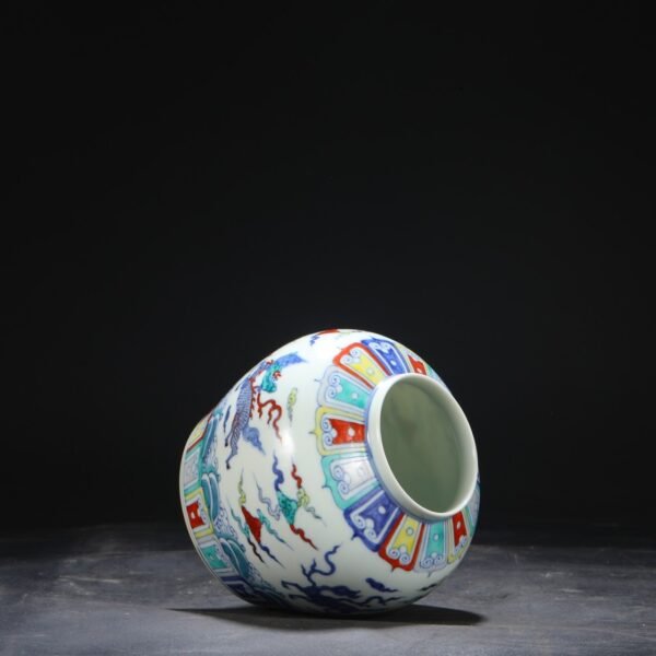 Old collection of Ming Chenghua Doucai Seawater Sea Monster Pattern Tianzi Covered Jar - Image 7