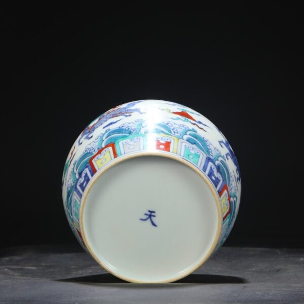Old collection of Ming Chenghua Doucai Seawater Sea Monster Pattern Tianzi Covered Jar - Image 8