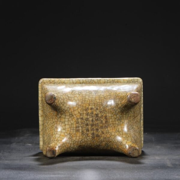 Beige glaze imperial sacrificial ritual vessel from the Northern Song Dynasty, a square tripod-shaped furnace with the inscription by Emperor Qianlong. - Image 5