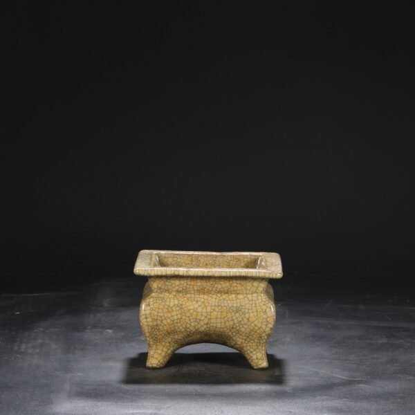 Beige glaze imperial sacrificial ritual vessel from the Northern Song Dynasty, a square tripod-shaped furnace with the inscription by Emperor Qianlong. - Image 8