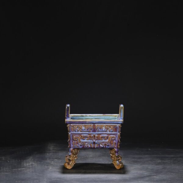A Northern Song Dynasty Jun kiln grape purple palace sacrificial ritual vessel. Square tripod furnace with "Qianlong imperial title" - Image 3