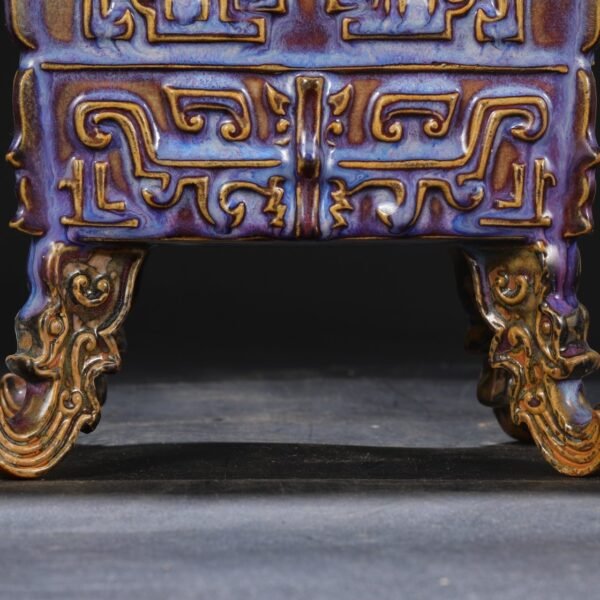 A Northern Song Dynasty Jun kiln grape purple palace sacrificial ritual vessel. Square tripod furnace with "Qianlong imperial title" - Image 9