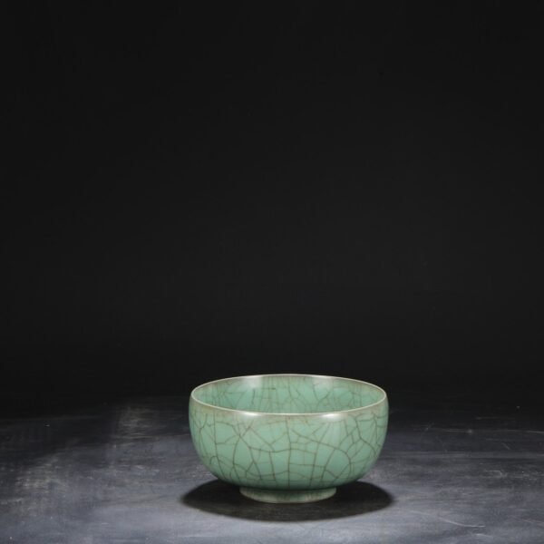 An old Southern Song Dynasty official kiln green glaze imperial court Arhat bowl with "Qianlong imperial title" - Image 3