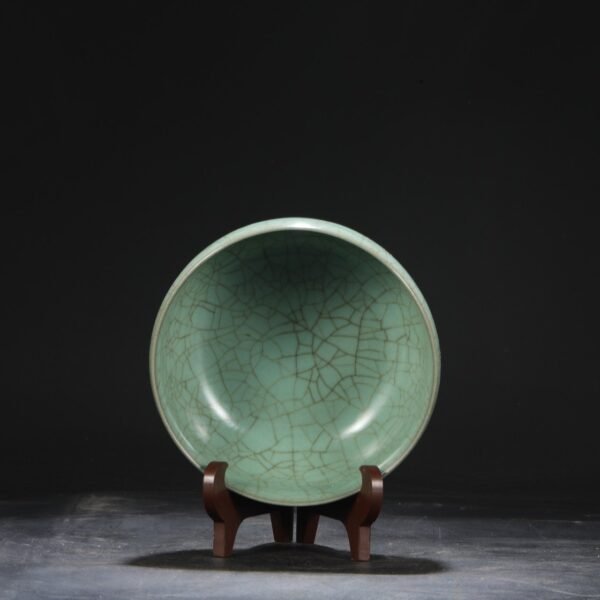 An old Southern Song Dynasty official kiln green glaze imperial court Arhat bowl with "Qianlong imperial title" - Image 4