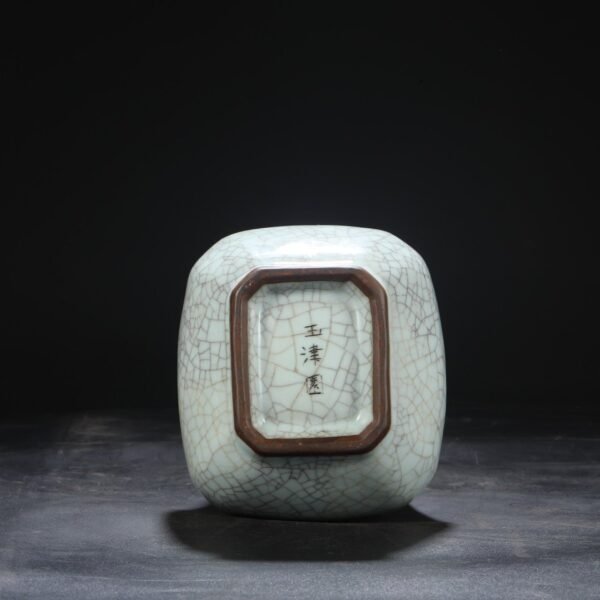 Old collection of Southern Song Dynasty official kiln green glaze animal ear square bottle "Yujinyuan" - Image 5