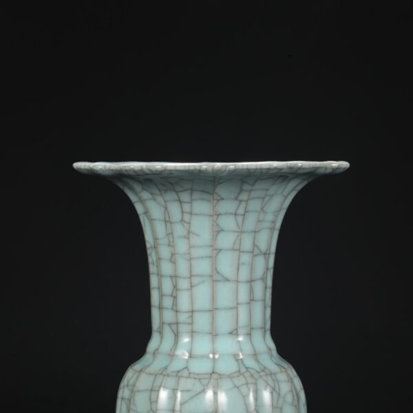 Old collection of Southern Song Dynasty official kiln green glaze melon-shaped flower solitary "Qianlong imperial title" - Image 4