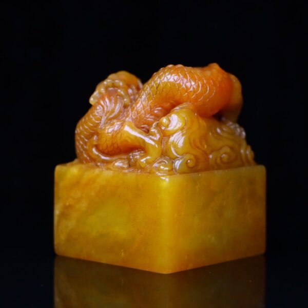 Zhenpin old collection fine collection seal carving Shoushan stone Tianhuang frozen dragon travels - Image 5