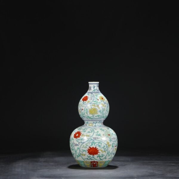 Old collection of Ming Chenghua Doucai entwined lotus gourd bottle - Image 2