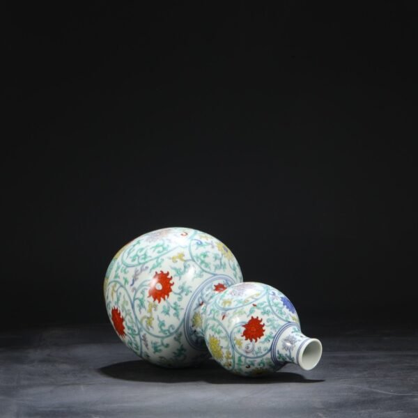 Old collection of Ming Chenghua Doucai entwined lotus gourd bottle - Image 5