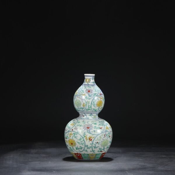 Old collection of Ming Chenghua Doucai entwined lotus gourd bottle - Image 6