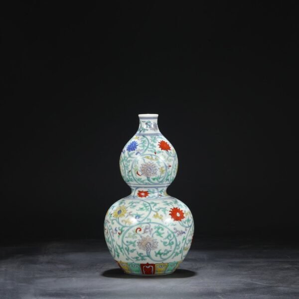 Old collection of Ming Chenghua Doucai entwined lotus gourd bottle - Image 7