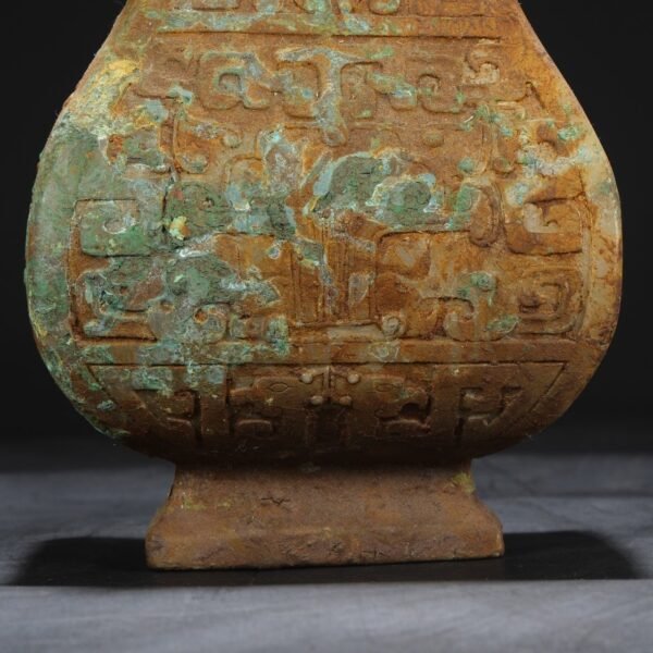 Old Collection of Han Dynasty Hetian Jade Square Vase - Image 4
