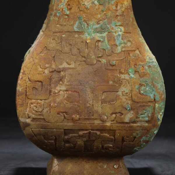 Old Collection of Han Dynasty Hetian Jade Square Vase - Image 7